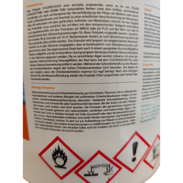 Chlor Schock Granulat 💧 für schnelle Schwimmbaddesinfektion 🏊‍♂️, effektiv gegen Algen, Bakterien und Pilze.